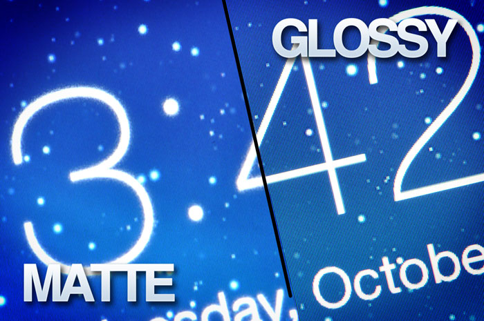 Glossy vs matte, close up on iPhone 5S lock screen.